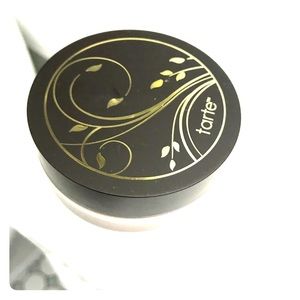 Tarte Amazonian clay powder foundation
